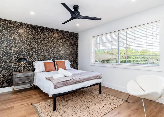 Sunshine, Paradise Escape! Private Pool, Sleeps 12 Phoenix